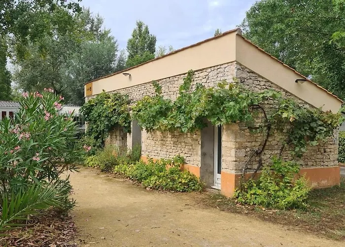 M.home Acces 034 3chbr/6pers Kemping Angles (Vendee)